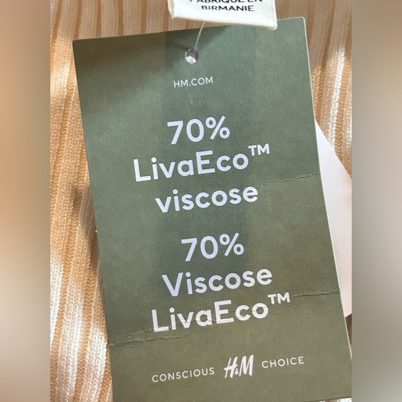 H&M NWT Rib-Knit Sweater Light Beige with Black Trim, size Small - Picture 9 of 9